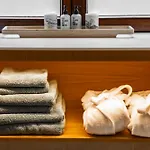 Casa Tess Boutique 4* אסטפונה
