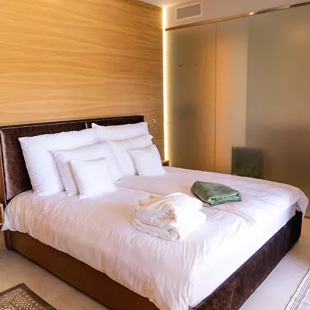 Casa Tess Boutique 4* Εστεπόνα
