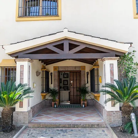 Casa Tess Boutique אסטפונה