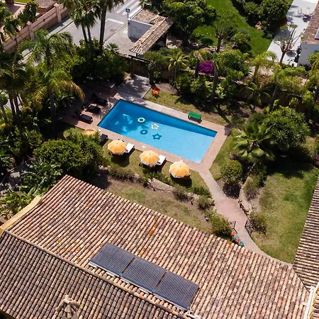 Casa Tess Boutique 4* אסטפונה