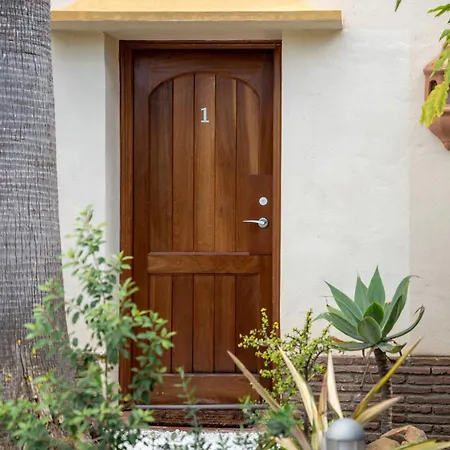 Casa Tess Boutique 4*