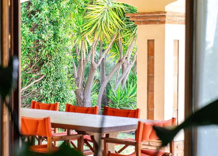 Casa Tess Boutique Εστεπόνα